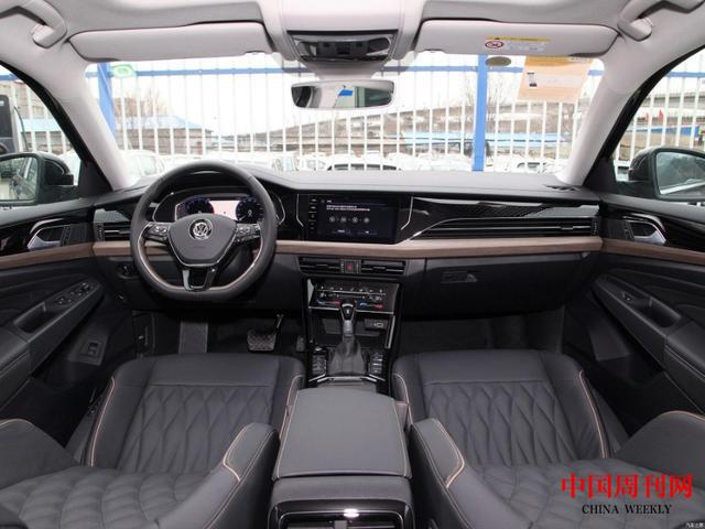 大眾帕薩特降至14.5W!品質比肩奧迪A4L,還在考慮選本田雅閣