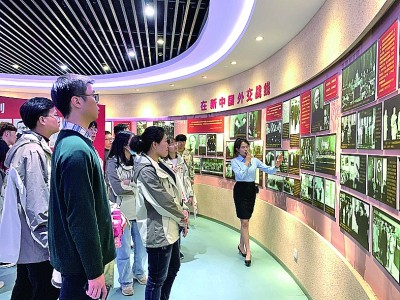 讓紅色文化在青年學子心中扎根 讓紅色文化在青年學子心中扎根