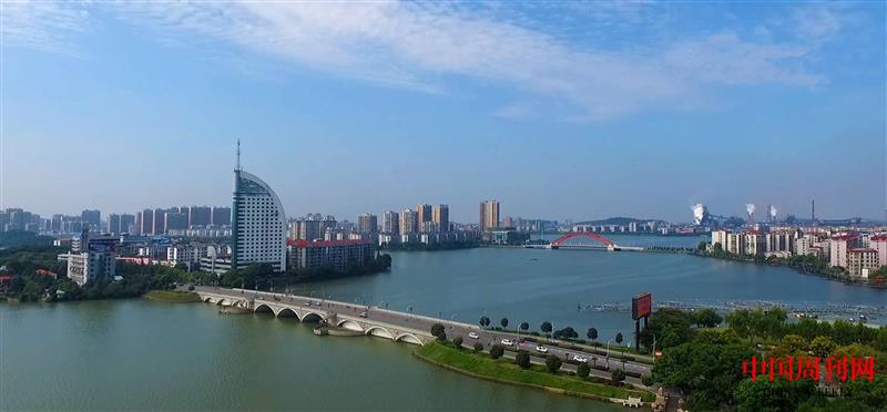 湖北鄂州全景.jpg 湖北鄂州全景.jpg