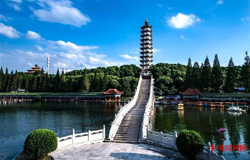 蓮花山元明塔.jpg 蓮花山元明塔.jpg