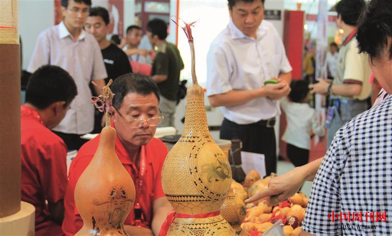 葫蘆雕傳人.jpg 葫蘆雕傳人.jpg