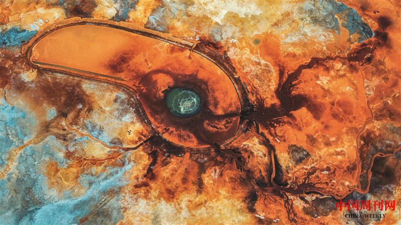 攝圖網_501599532_青海茫崖艾肯泉“惡魔之眼”自然壯觀奇景(企業商用).jpg 攝圖網_501599532_青海茫崖艾肯泉“惡魔之眼”自然壯觀奇景(企業商用).jpg