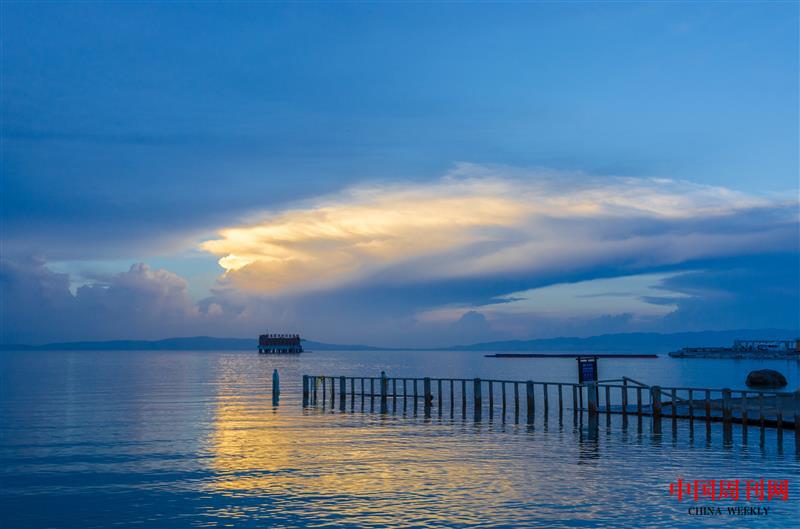 攝圖網(wǎng)_500432031_青海湖日落(企業(yè)商用).jpg 攝圖網(wǎng)_500432031_青海湖日落(企業(yè)商用).jpg