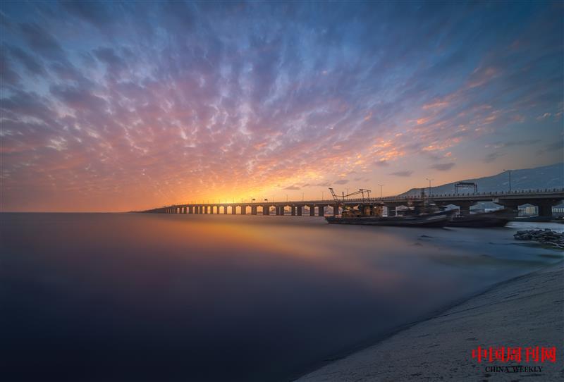攝圖網_501637289_連云港田灣大橋落日(企業商用).jpg 攝圖網_501637289_連云港田灣大橋落日(企業商用).jpg