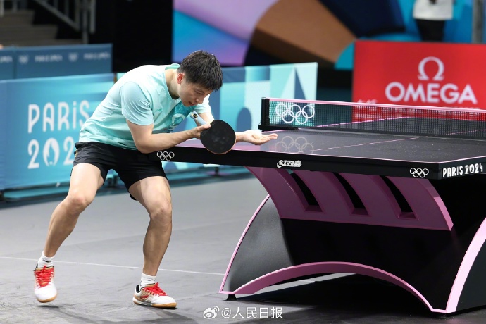 國乒賽前訓練現場圖。人民日報記者 陶相安攝