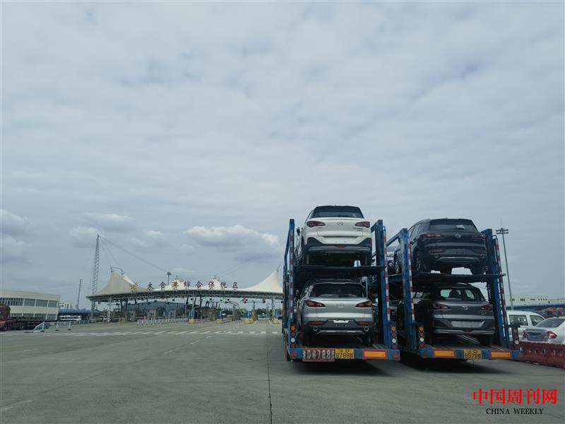 訊唐打通太倉港“區港聯動”整車出口業務新模式.jpg 訊唐打通太倉港“區港聯動”整車出口業務新模式.jpg