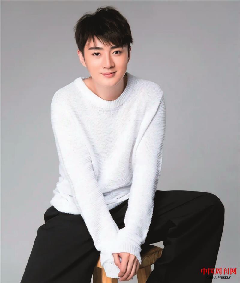 余少群2.jpg 余少群2.jpg